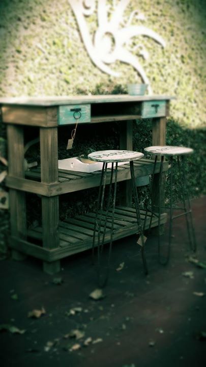 Desayunadores o mesas auxiliares estilo rústico para la cocina ... Desayunador decoración banqueta