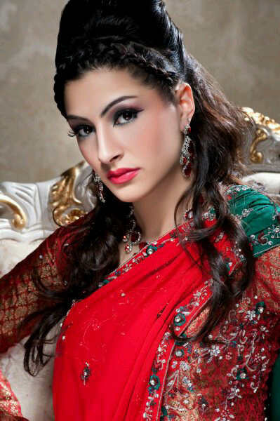 Articles: Pakistani Fashion Trends 2011