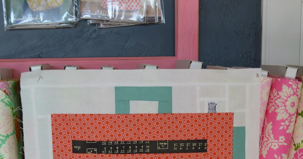 THE QUILT BARN Sewing Machine Mini Quilt