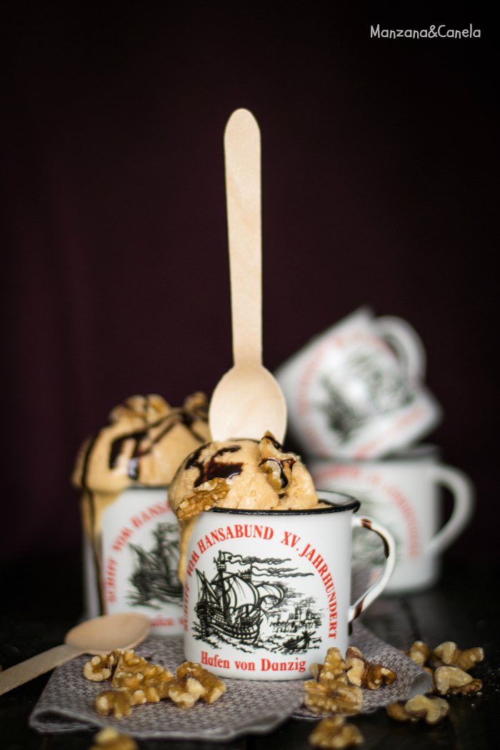 Helado de nata y praliné de nueces
