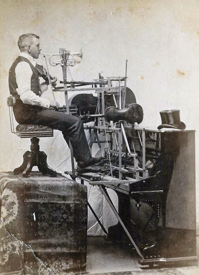 Interesting Vintage Photos of One Man Bands vintage everyday