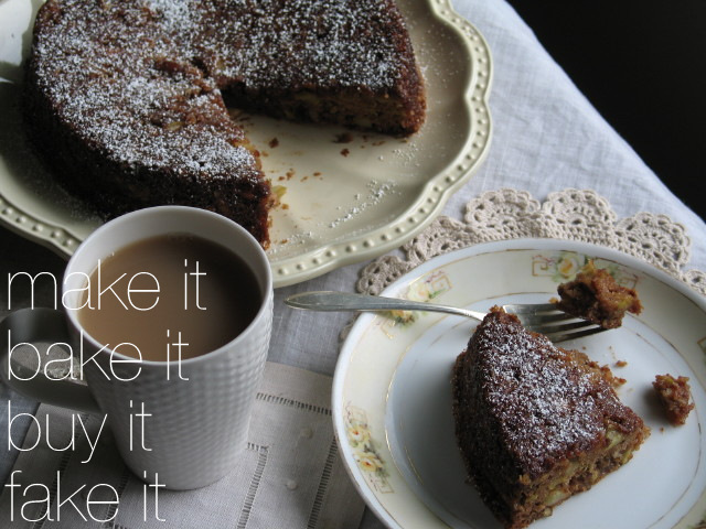 Easy & Delicious One-Bowl Apple Cake