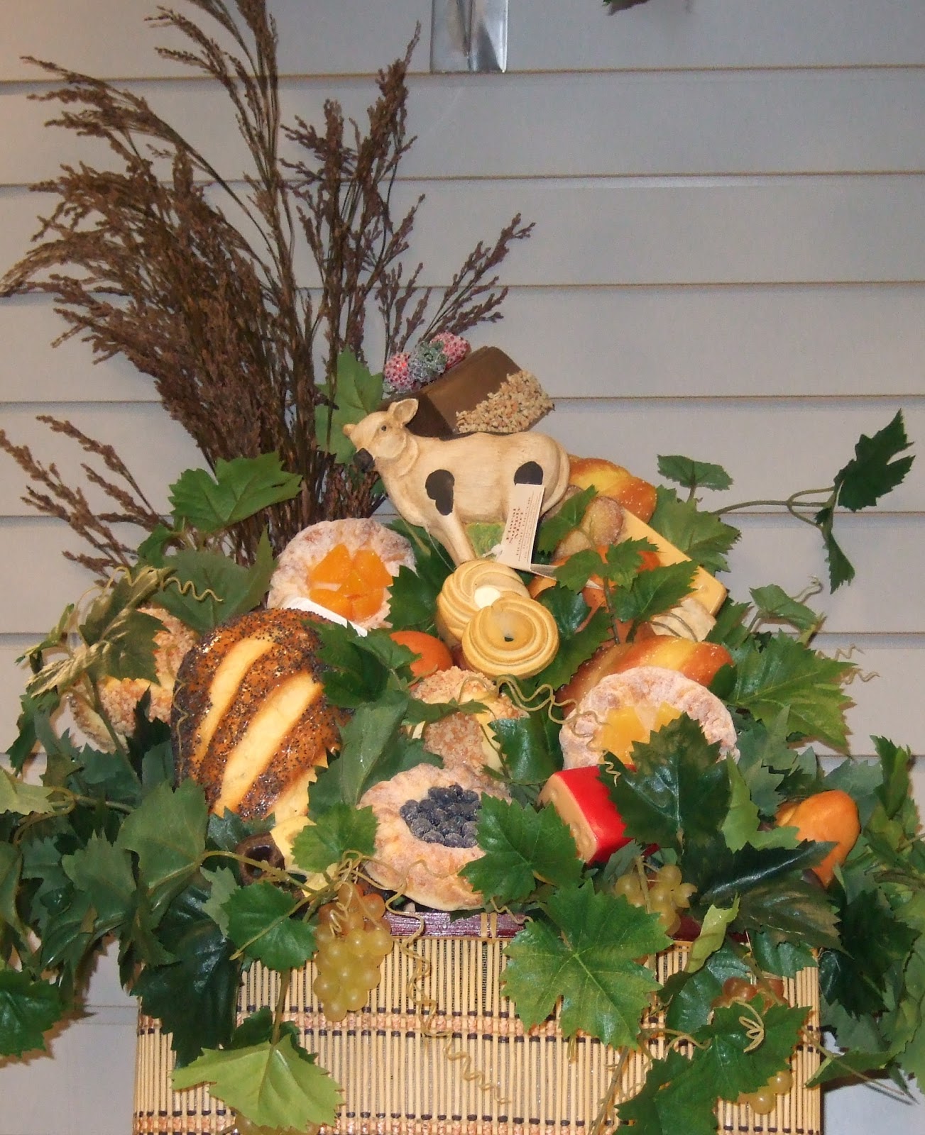 Ana Silk Flowers How to Use Fruit in Artificial Floral Arrangements...