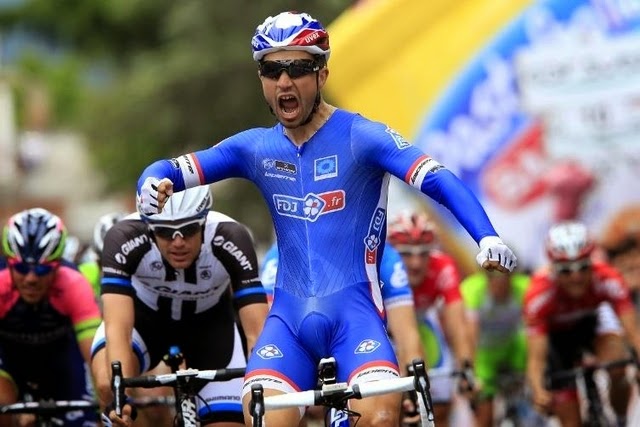 Nacer Bouhanni consiguió su segunda etapa del Giro Nacer Bouhanni consiguió su segunda etapa del Giro