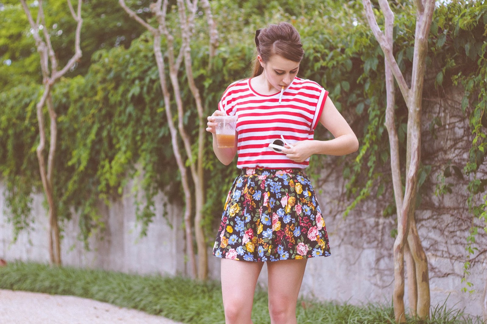 Mixing prints outfit, striped t shirt, floral mini skirt, forever 21, asos, retro style, 60's style, style, fashion, girly, french, lana del rey style, taylor swift style, personal style blogger, film blogger, movie blogger. cinema, vintage
