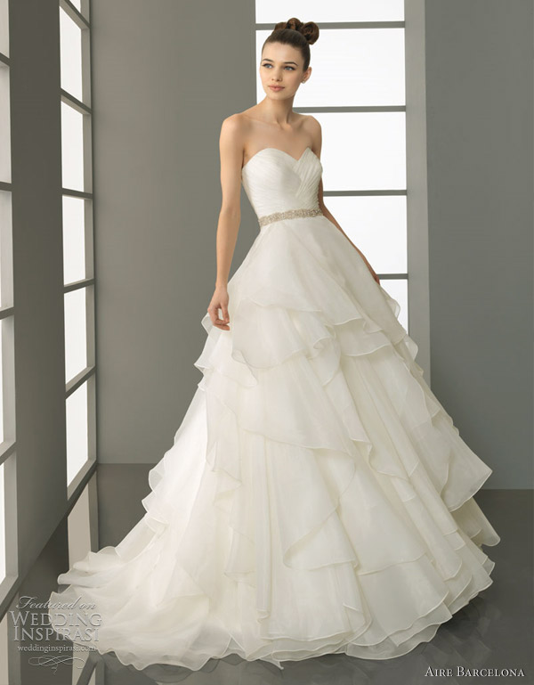  purchase their wedding dress from the Aire Barcelona wedding dresses
