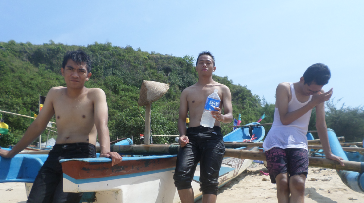 Berwisata ke Pantai Gesing Gunung Kidul Yogyakarta Berwisata ke Pantai Gesing Gunung Kidul Yogyakarta