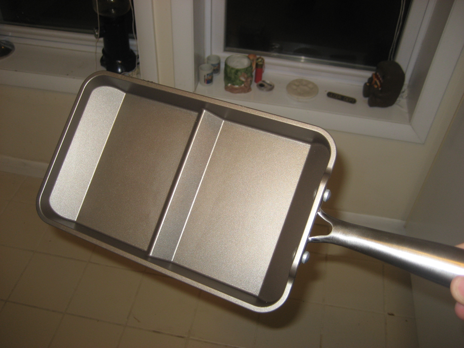 Sauce Robert Nordic Ware Rolled Omelette Pan