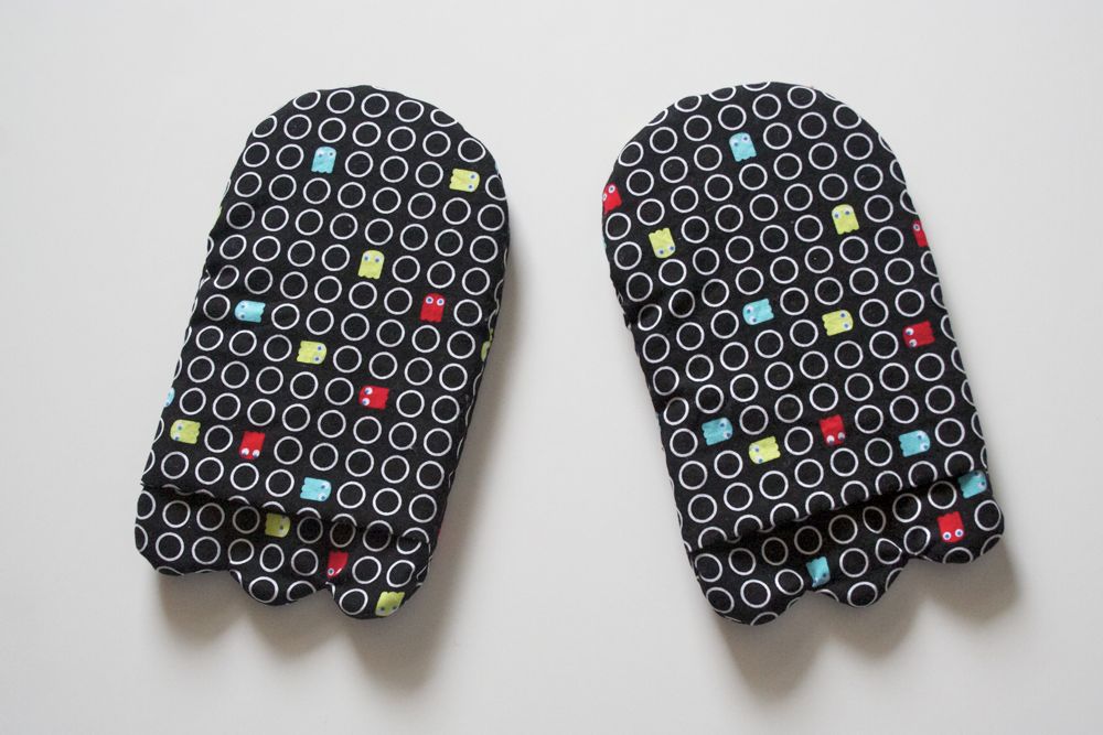 Sew Can Do Toasty Ghosty Oven Mitts!