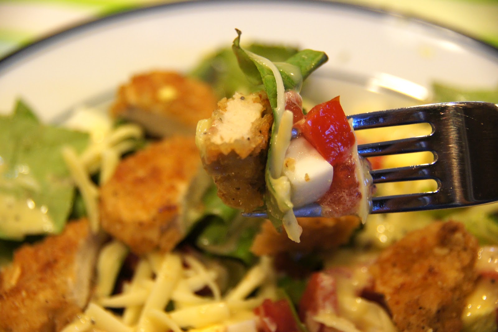 Family Food Finds Red RobinStyle Chicken Tender Salad