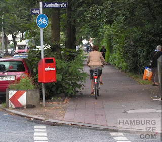 © hamburgize.com / Stefan Warda Hofweg / Averhoffstraße - frührerer "Radweg"