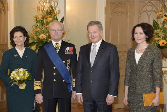Queen Silvia and King Carl XVI Gustaf  of Sweden pose with Finland's President Sauli Niinisto and his spouse Jenni Haukio at the Presidential Palace in Helsink