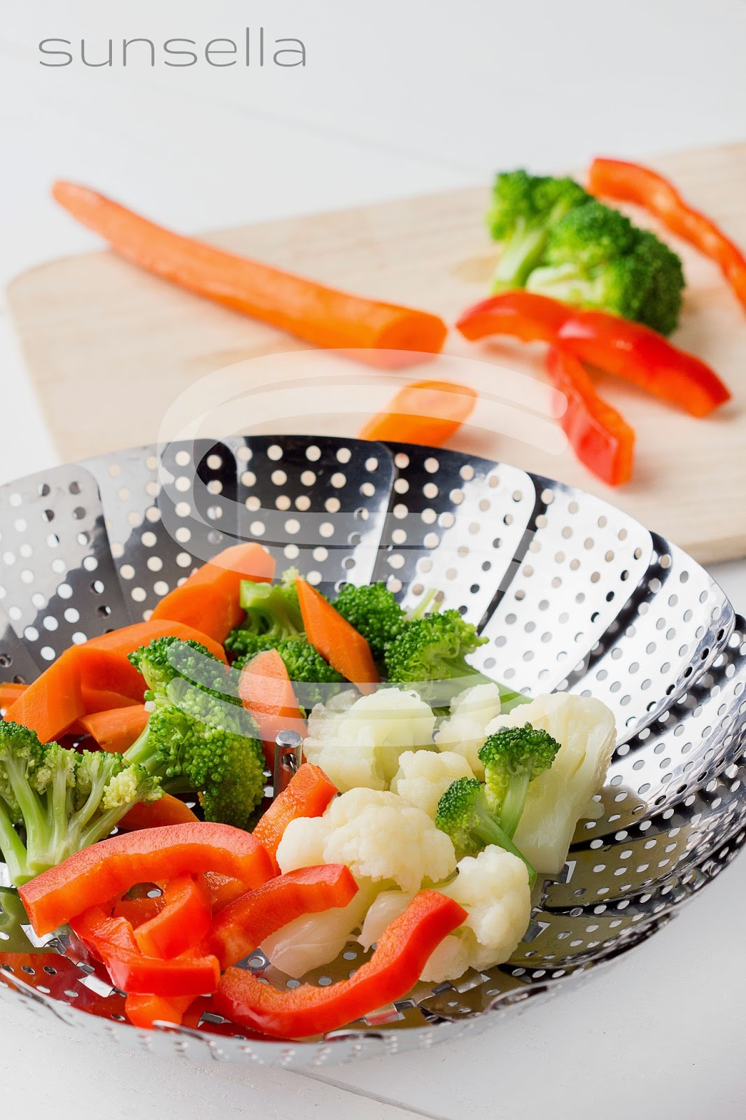 Oma Loves U! Stainless Steel Veggie Steamer Review sunsellaveggiesteamer