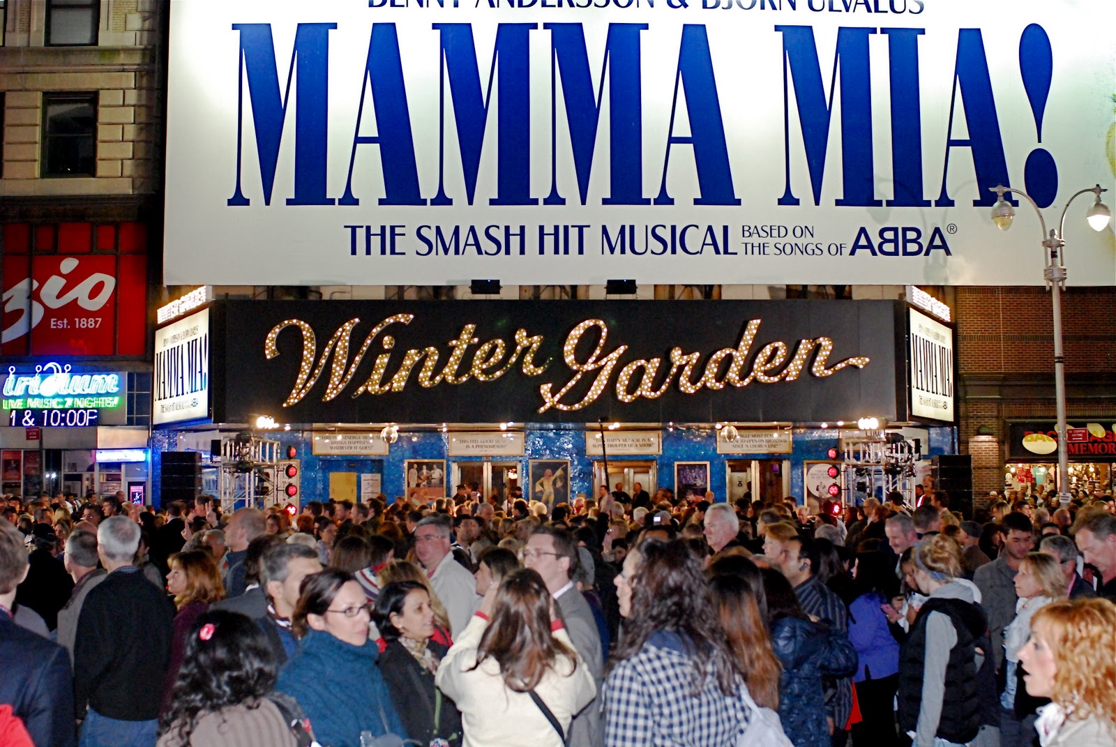 NYC ♥ NYC MAMMA MIA! The Broadway Musical Celebrates Its 10th