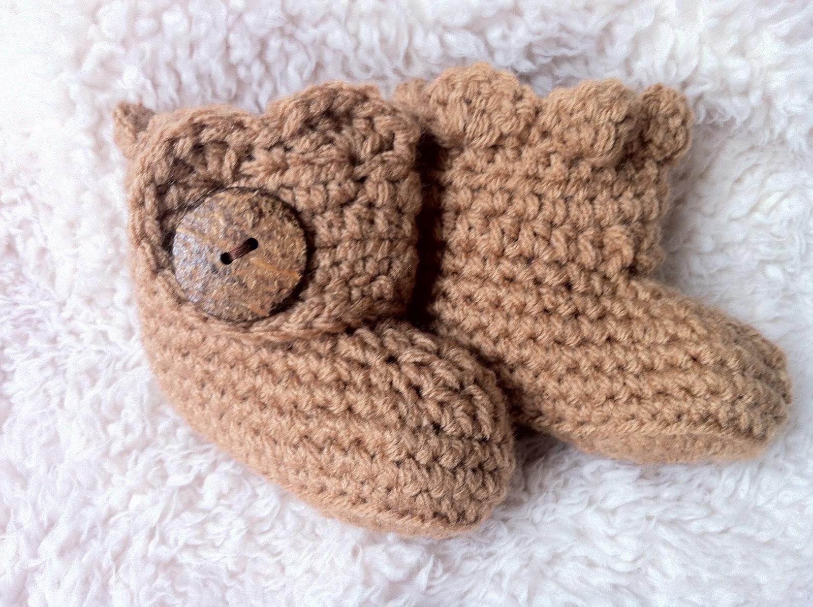 The Way I Crochet: Crochet Baby Ugg Booties