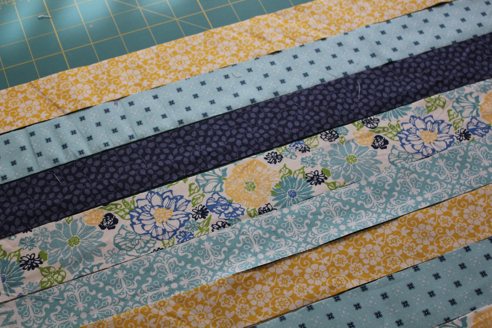 Quarter Mile Quilts Tutorial Quick & Easy Strip Piecing Quilt