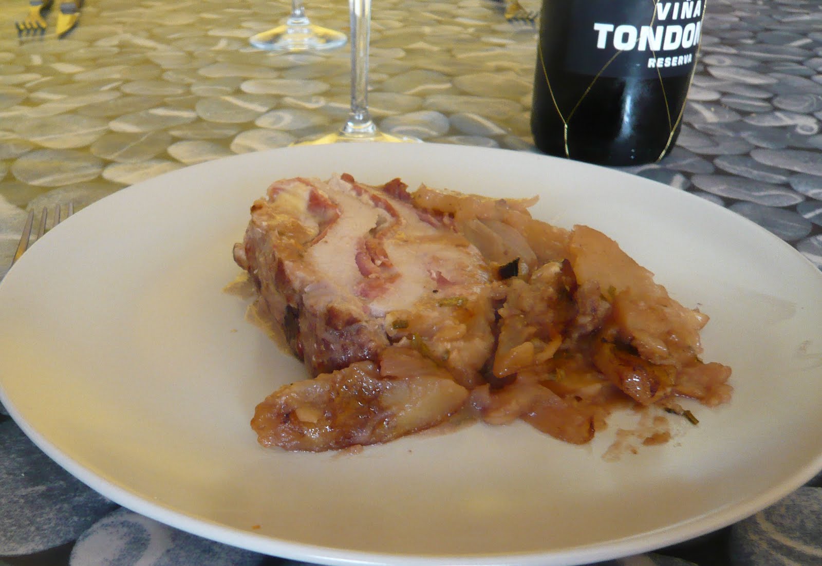 Lomo De Cerdeo Relleno De Bacon, Jamon Y Queso