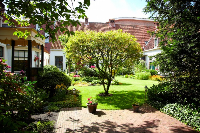 El hofje holandés, un pequeño jardÃn comunitario y solidario ...