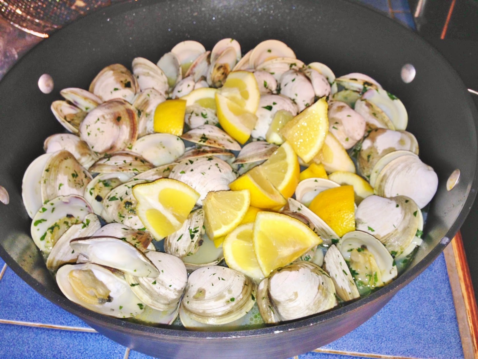 Live * Laugh * Eat Steamed Clams (Vongole)