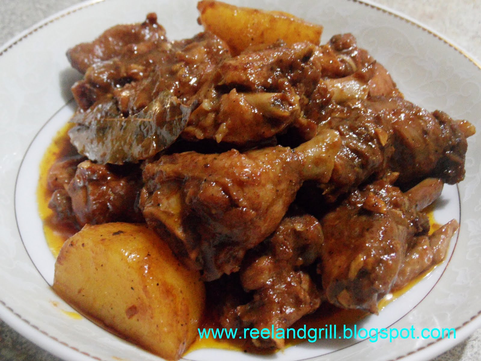 Reel and Grill: Adobong Manok Sa Tomato Sauce (Chicken Adobo with