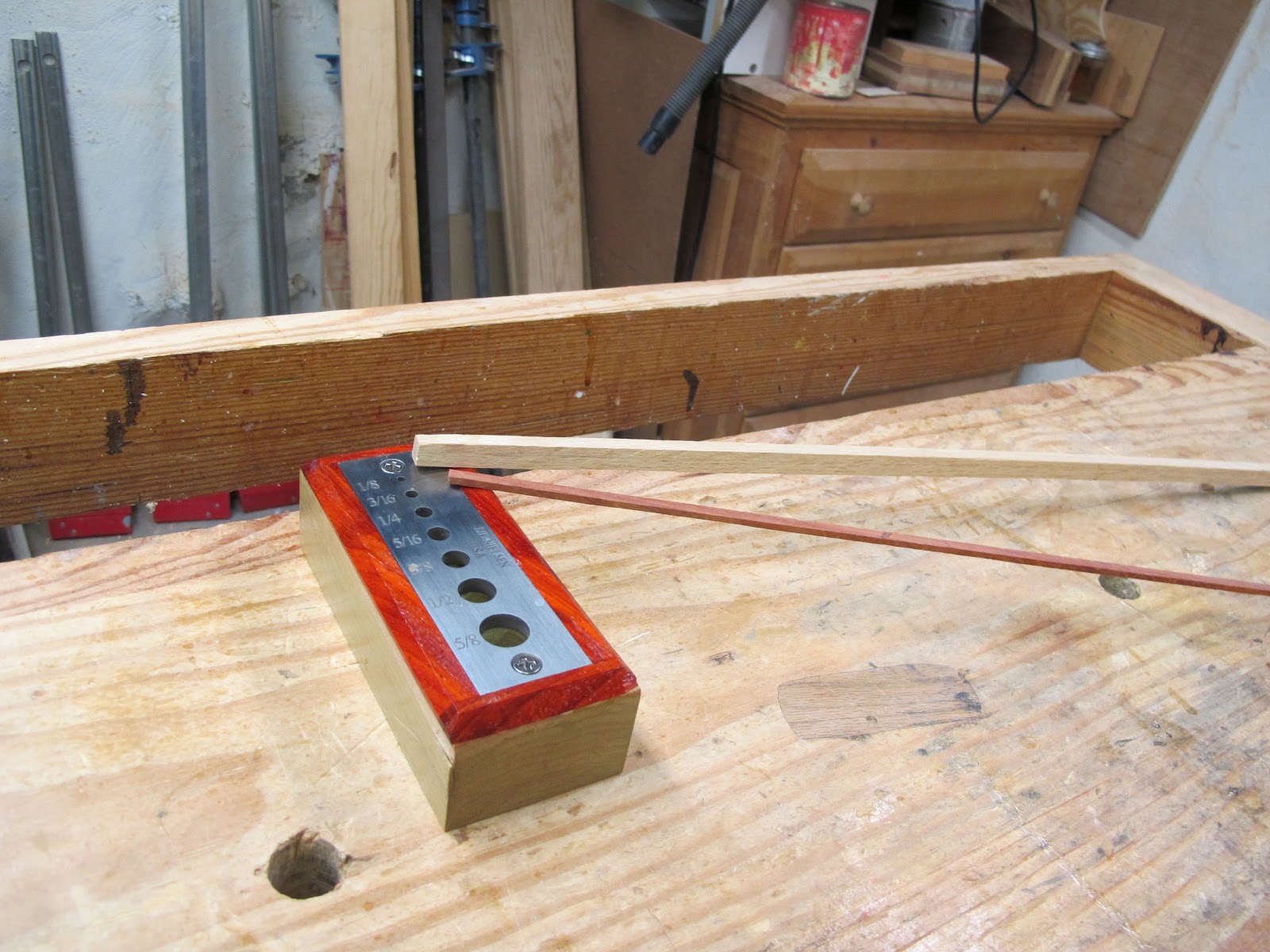 Accidental Woodworker doweling jig.......