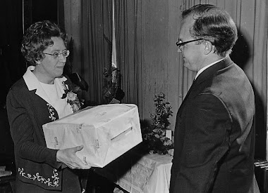 25 Jarig ambtsjubileum van Juffrouw G. Roosje in juni 1972