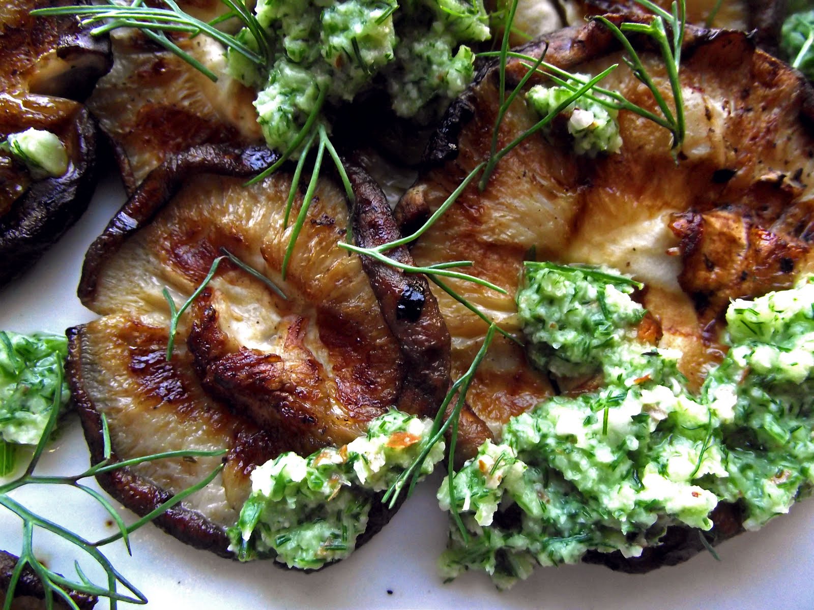 Sweet & Sourire Grilled Shiitake Mushrooms with Fennel Frond Pesto