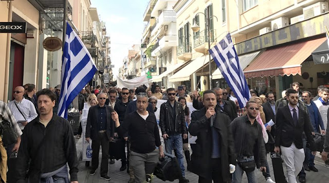 Εννιακόσιοι οπαδοί του Σώρρα μηνύουν τον Προκόπη Παυλόπουλο! Εννιακόσιοι οπαδοί του Σώρρα μηνύουν τον Προκόπη Παυλόπουλο!