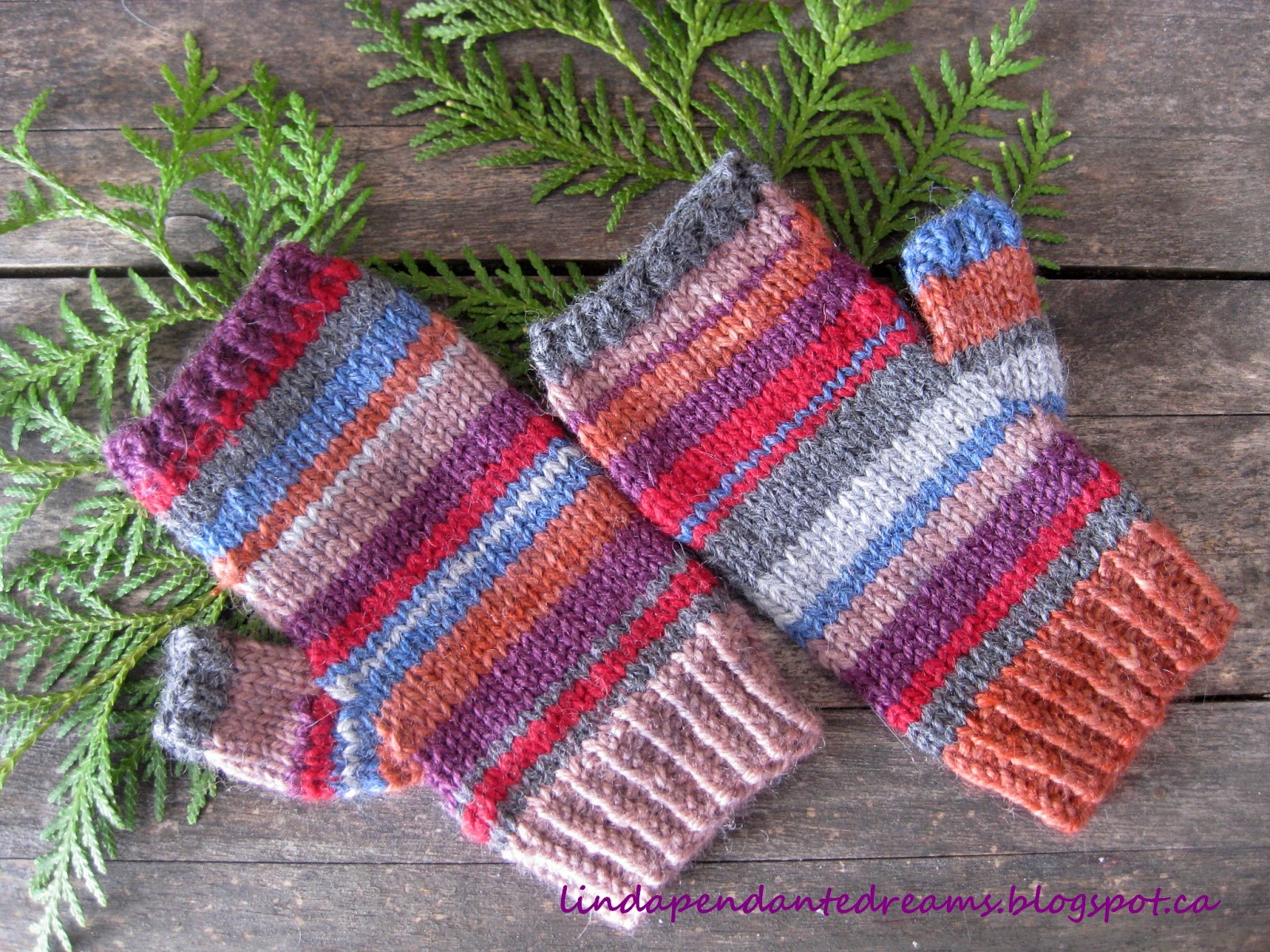 lindapendante dreams Children's Fingerless Gloves