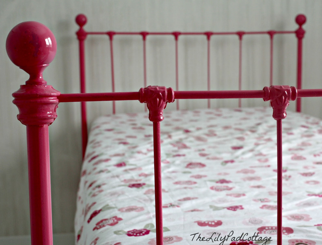 Gone Thrifting Vintage Metal Beds