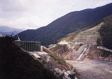 a dam construction　
