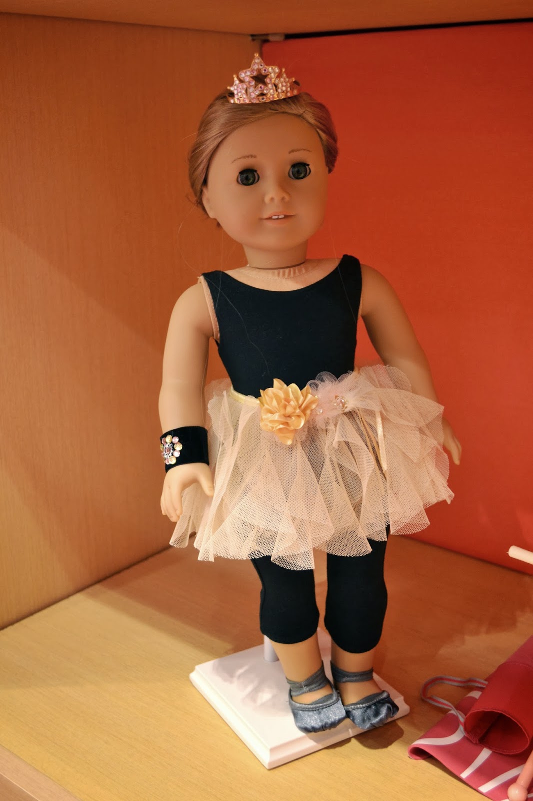 american girl isabelle performance set