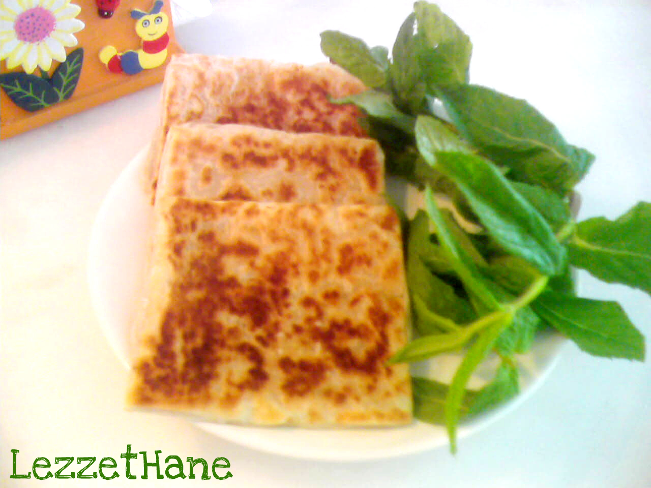 Milföy Hamuru ile Gözleme Tarifi Milföy Hamuru ile Gözleme Tarifi