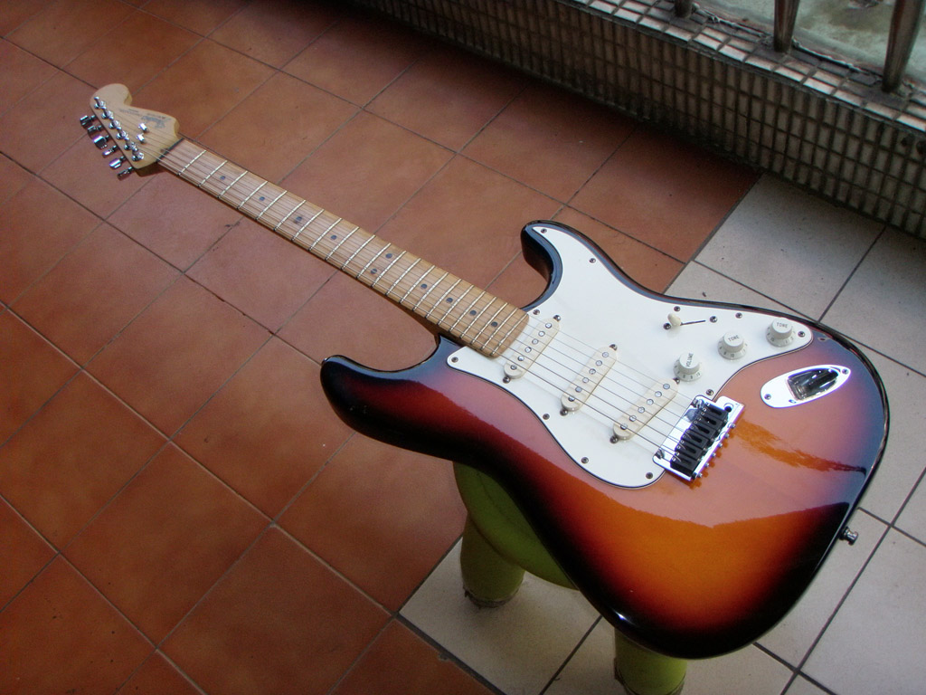 How to set up an electric guitar DIY Strat (and other guitar & audio