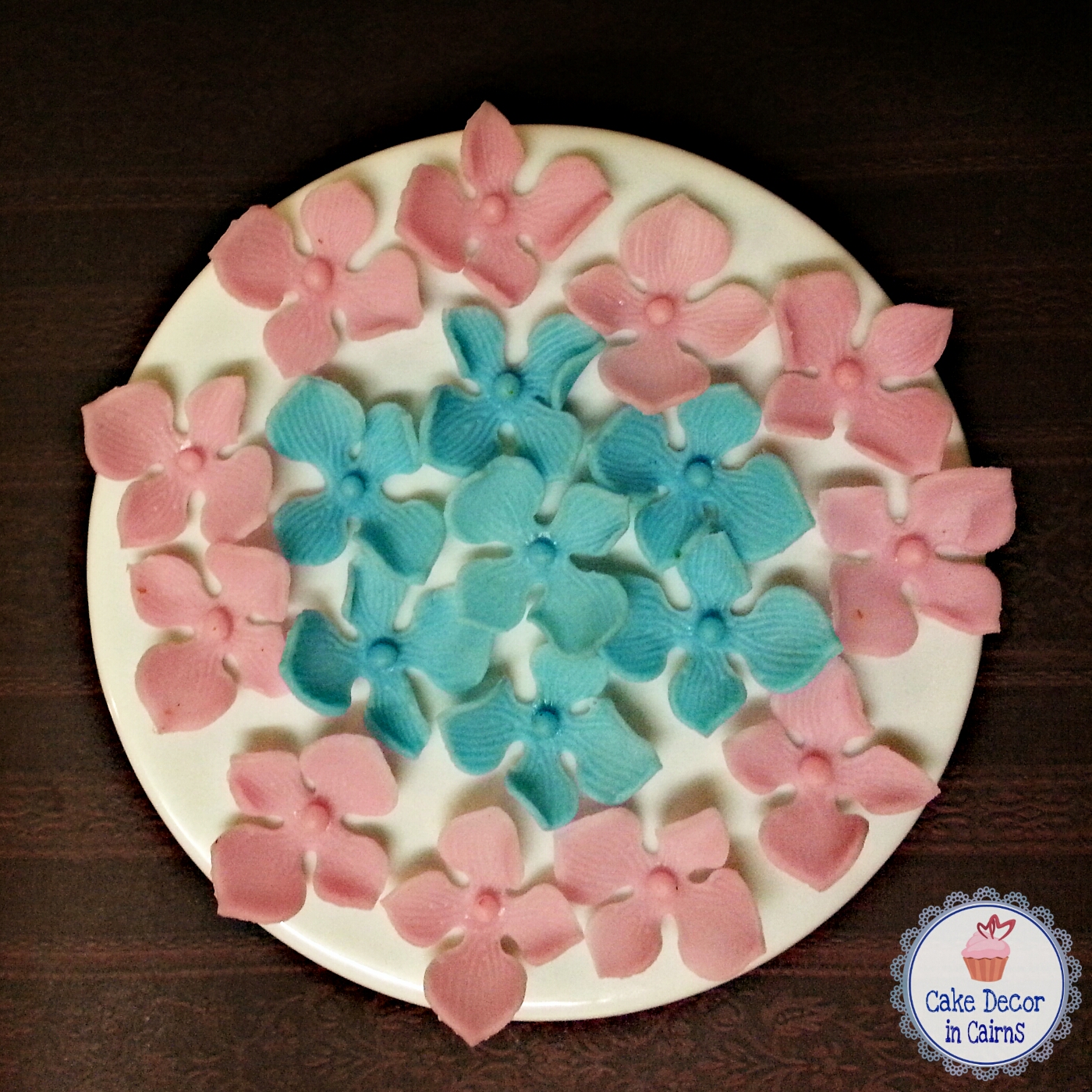 Cake Decor in Cairns Back to Basics Series Part 3 Using Hydrangea