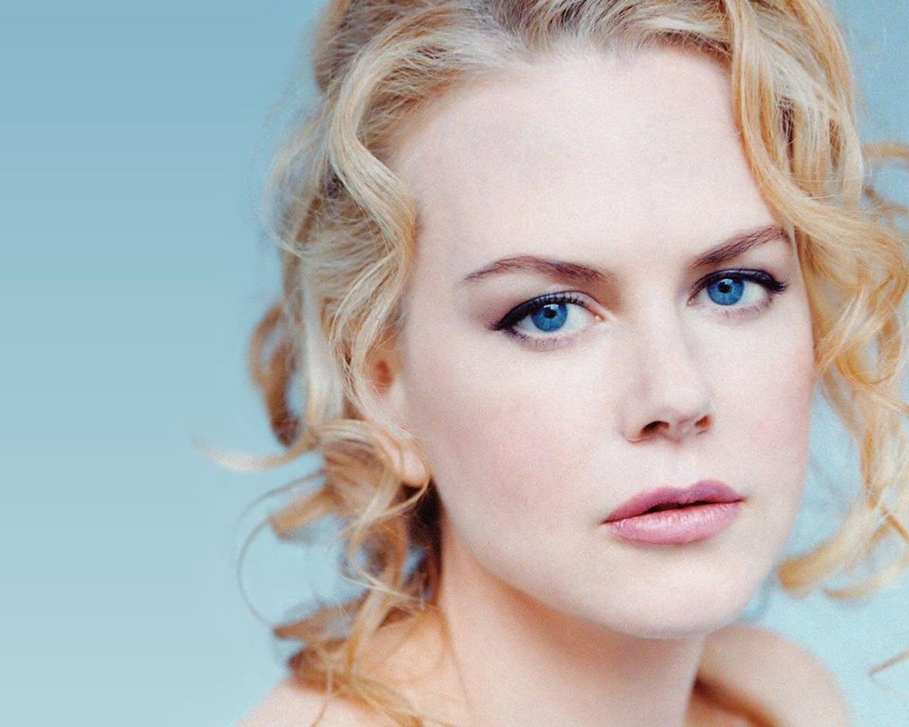 http://4.bp.blogspot.com/-vi8C8QDr3TQ/UId1pXcv3wI/AAAAAAAAAEc/h6FJoQYhQiY/s1600/Nicole_Kidman.jpg