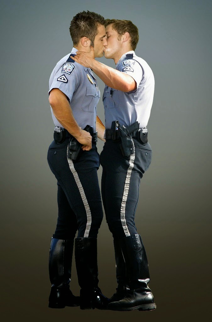 FreakAngelik: Sunday cop gay kiss.