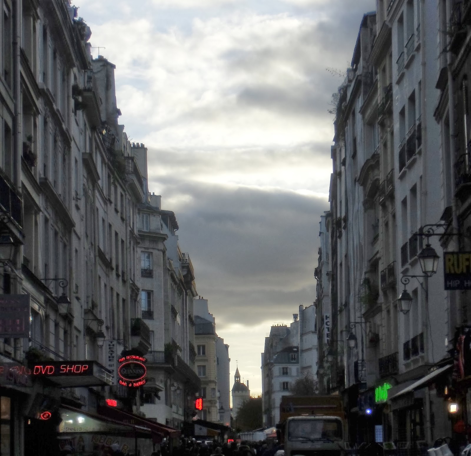 Laërte, le père d'Ulysse Rue Saint Denis, PARIS 1er arrondissement