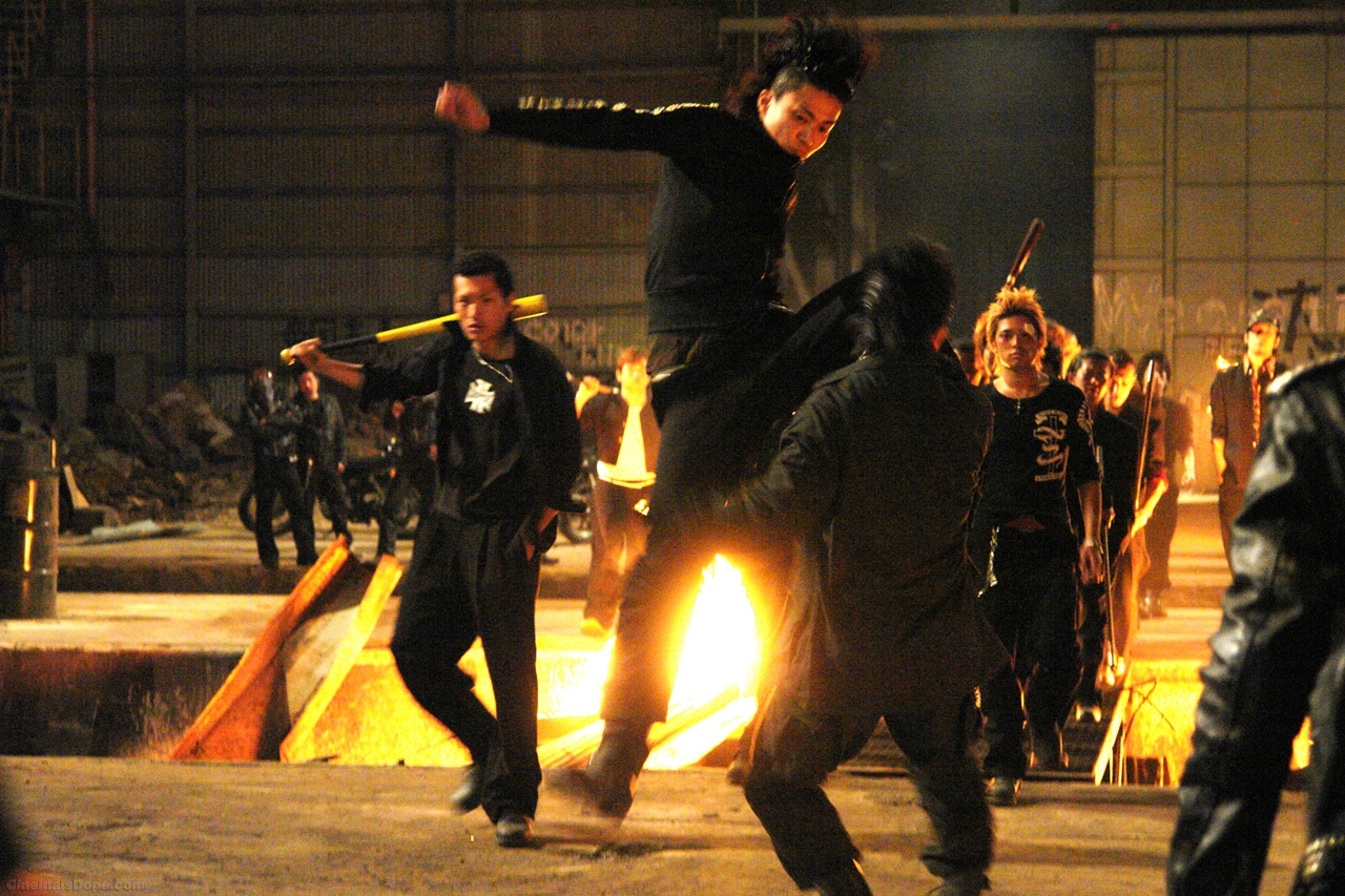 http://4.bp.blogspot.com/-vkhD9xgfu6M/Tsz6lLPTMQI/AAAAAAAAARE/3jUXVbcK1Oo/s1600/wallpaperkeren19.blogspot.com+crows+zero+10.jpg