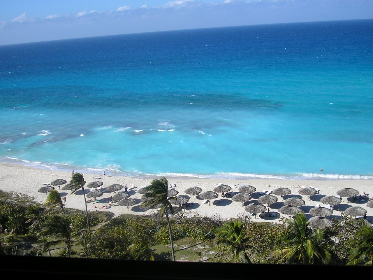http://4.bp.blogspot.com/-vklCAC86fR0/TgDkLZ0GtLI/AAAAAAAAAiQ/iJ_PvRNfCk8/s1600/varadero+beach+%25285%2529.jpg
