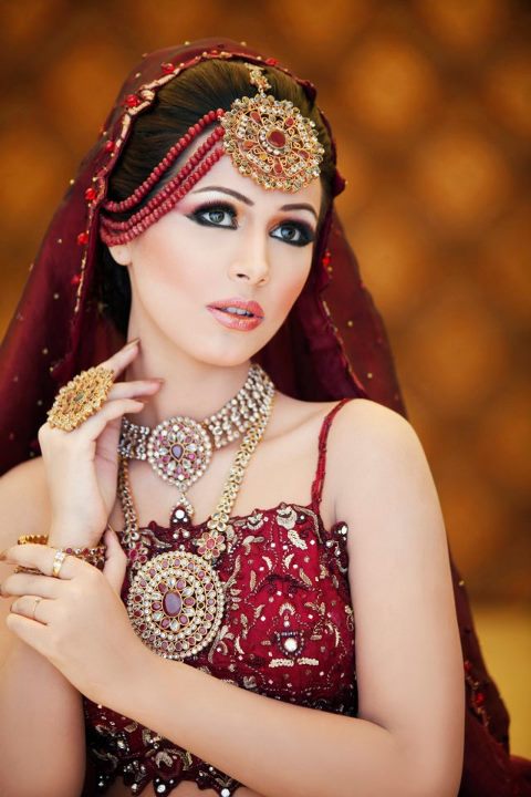 Madeehas Saloon Barat Makeup Look Madeehas Saloon Barat Makeup Look