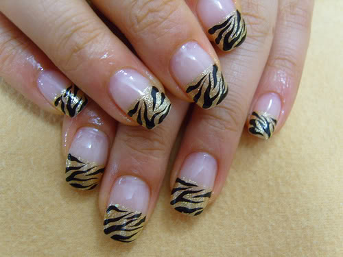 The Excellent Black rhinestone nail art designs Picture The Excellent Black rhinestone nail art designs Digital Imagery