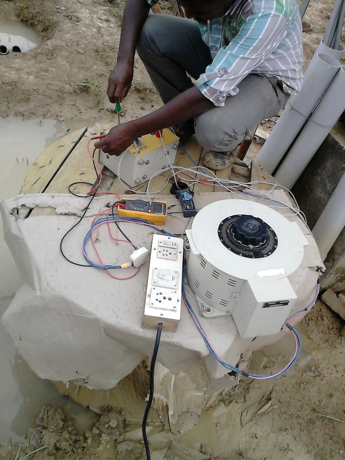 ELECTRICITY 4 YOU KNEE POINT VOLTAGE TEST....