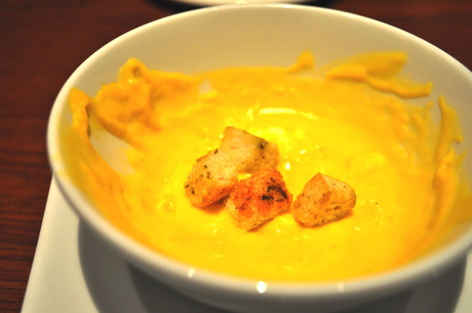 Snaps Sports Bar Sofitel Manila BERYLLICIOUS A Food, Lifestyle and