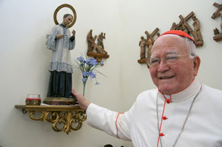 http://4.bp.blogspot.com/-vme7AfSqOFs/T4fIL6jhzBI/AAAAAAAAAoY/UwXVcJSai1U/s320/Cardinal-Aponte-Martinez-Puerto-Rico-1-copy.jpg