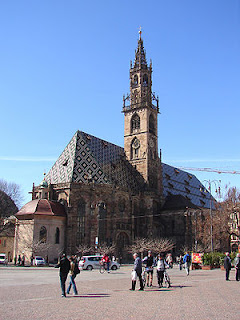 Готический кафедральный собор 12 века в Больцано