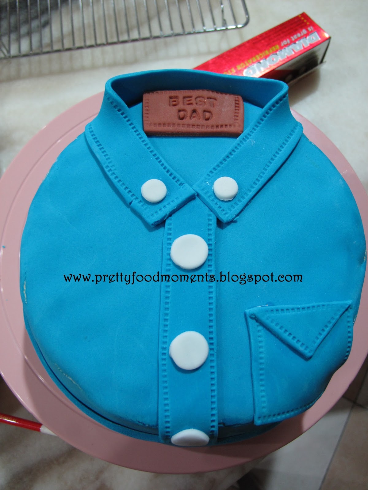 Pretty Food Moments Father's day Shirt Cake