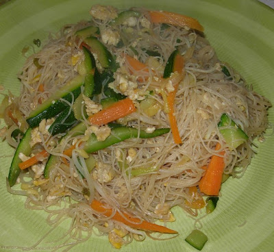 angeli custodi, leggerezza – spaghetti di riso saltati con verdure