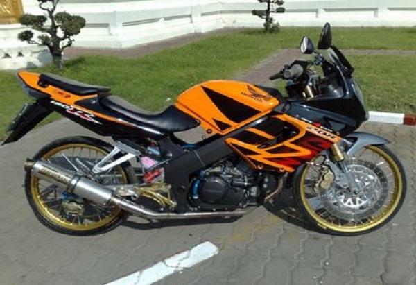 1000 Gambar Modifikasi Motor CBR 150 R 1000 Gambar Modifikasi Motor CBR 150 R