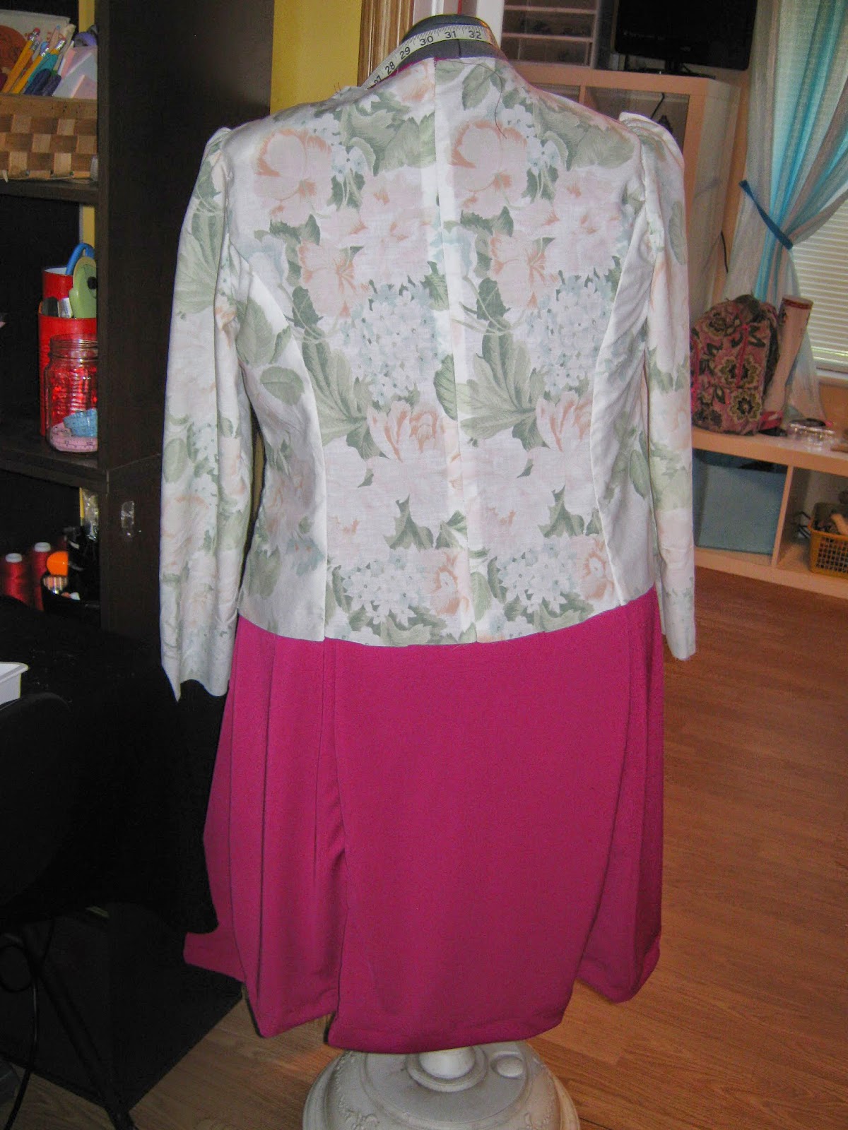 New Look 6853 Chanel style jacket muslin www.sewplus.blogspot.com New Look 6853 Chanel style jacket muslin www.sewplus.blogspot.com